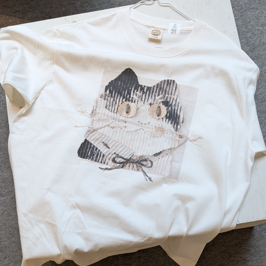 おめかしネコ オーガニックコットンTシャツ
