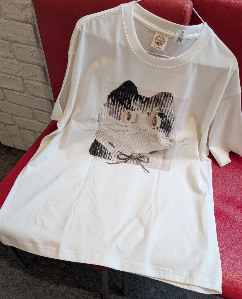 おめかしネコ オーガニックコットンTシャツ