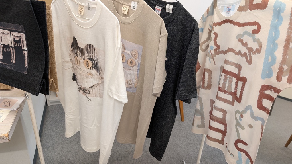 おめかしネコ オーガニックコットンTシャツ