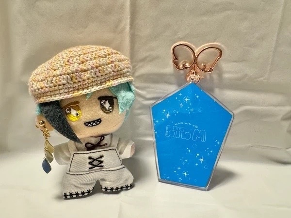 メイド2年ズ アクリルキーホルダー