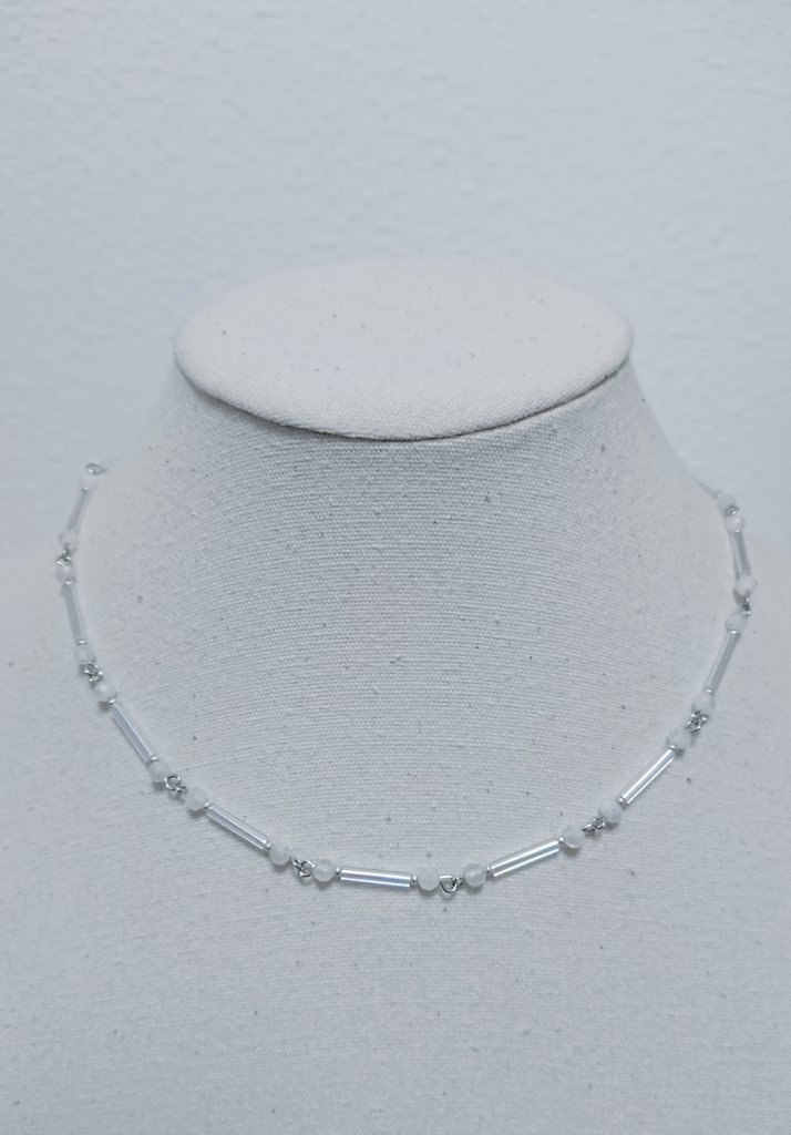 月の王子様ネックレス