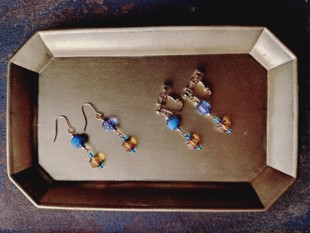 ヴァシ尾カラーイメージ耳飾り