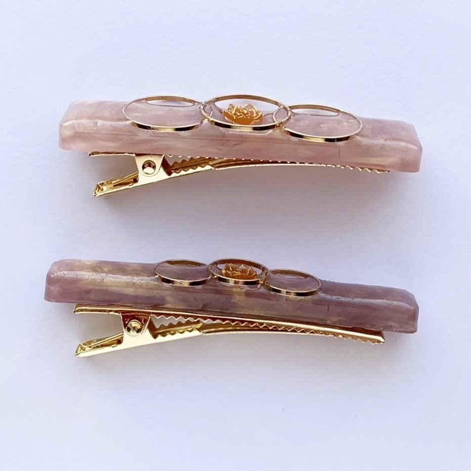 バラのチョコレートヘアクリップ