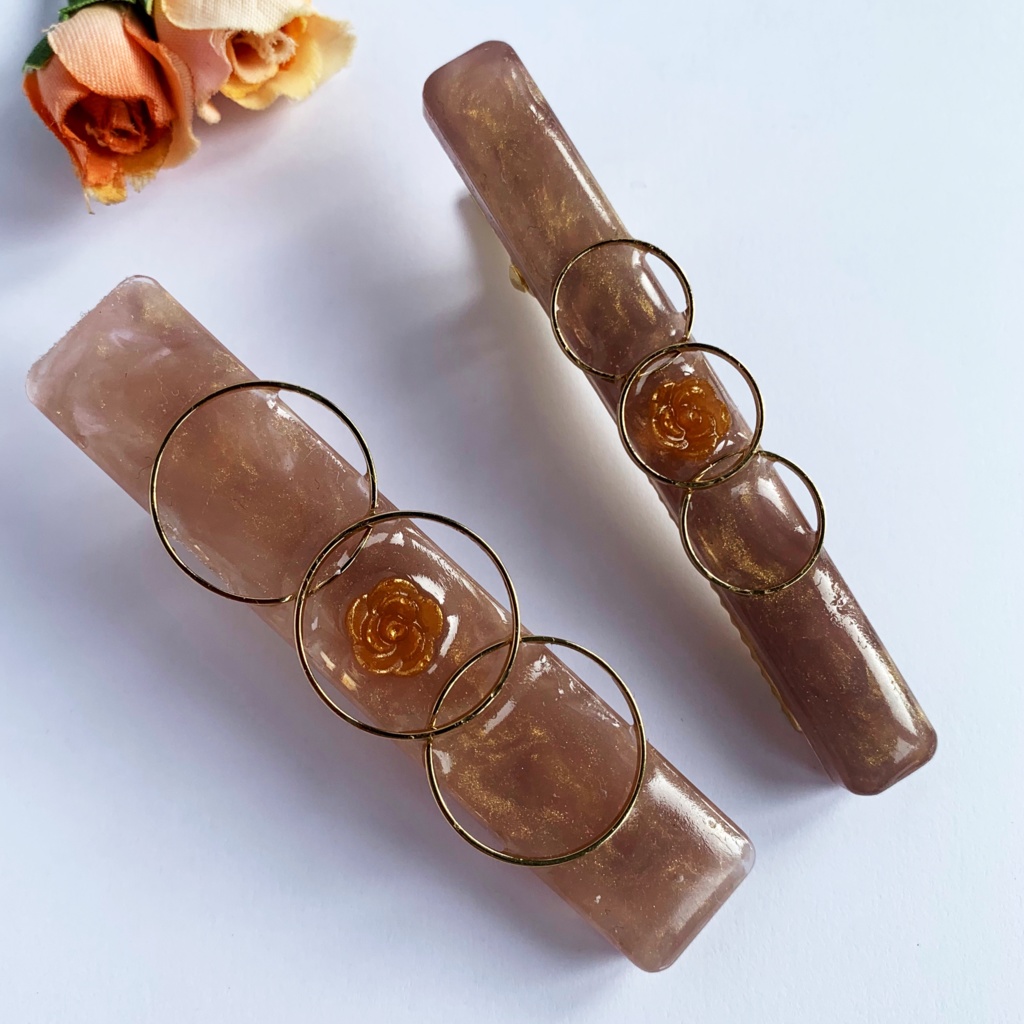 バラのチョコレートヘアクリップ