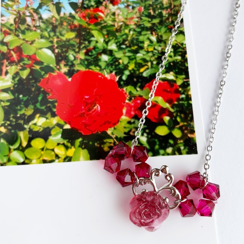 ルビーのバラカーニバルネックレス