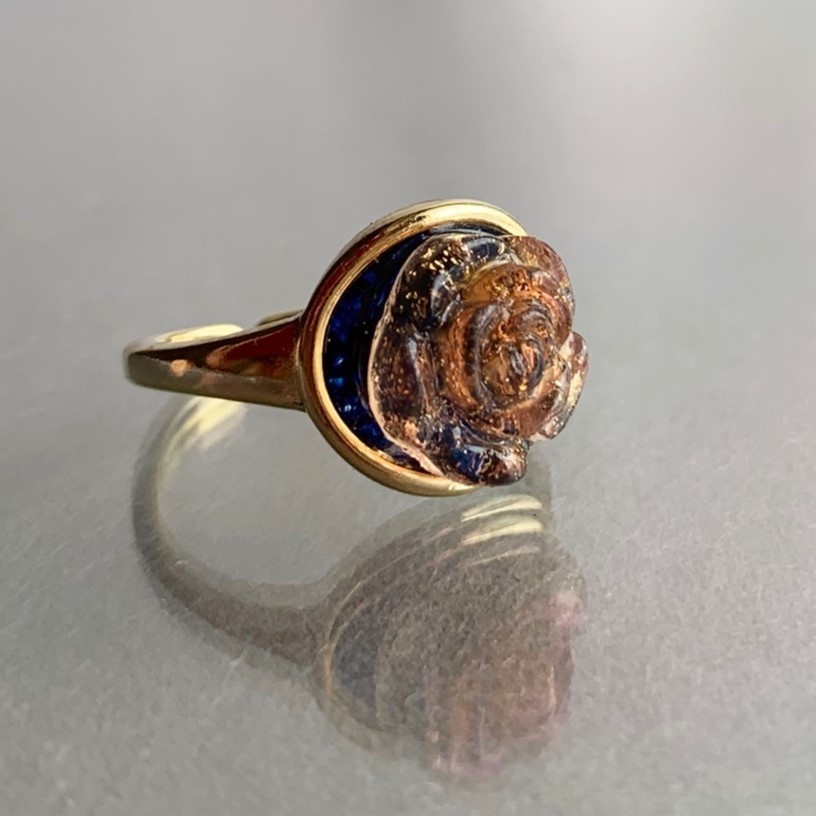 燃えるバラの指輪