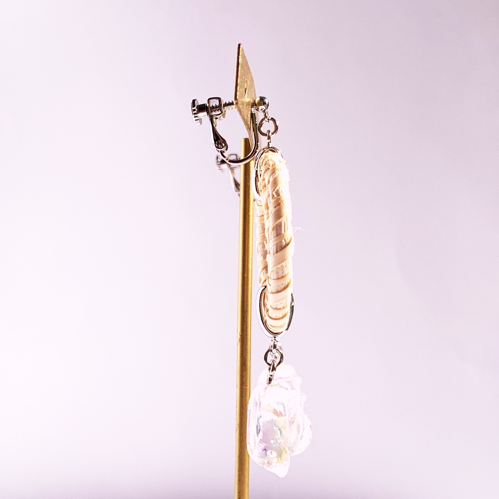 虹色の薔薇アクセサリー