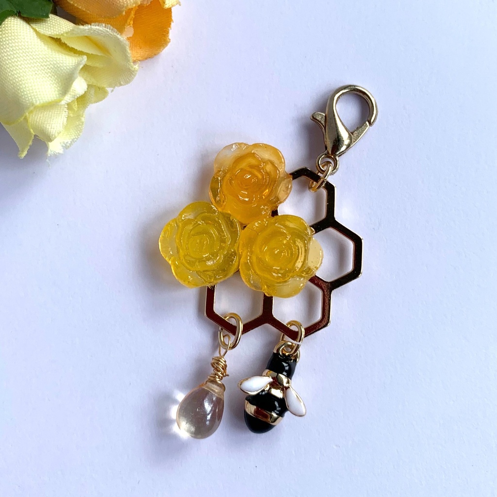 蜂蜜の薔薇アクセサリー