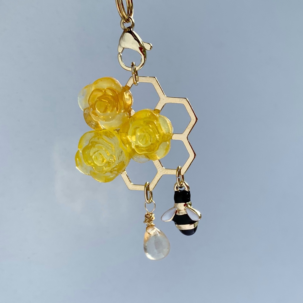蜂蜜の薔薇アクセサリー