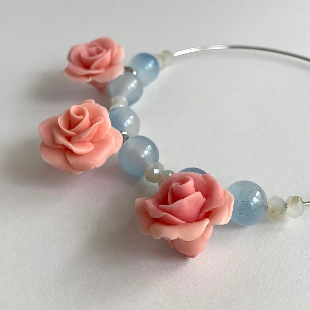 渚の薔薇ワイヤーブレスレット