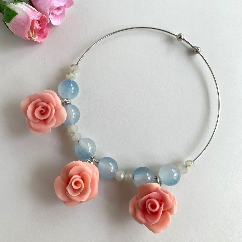 渚の薔薇ワイヤーブレスレット