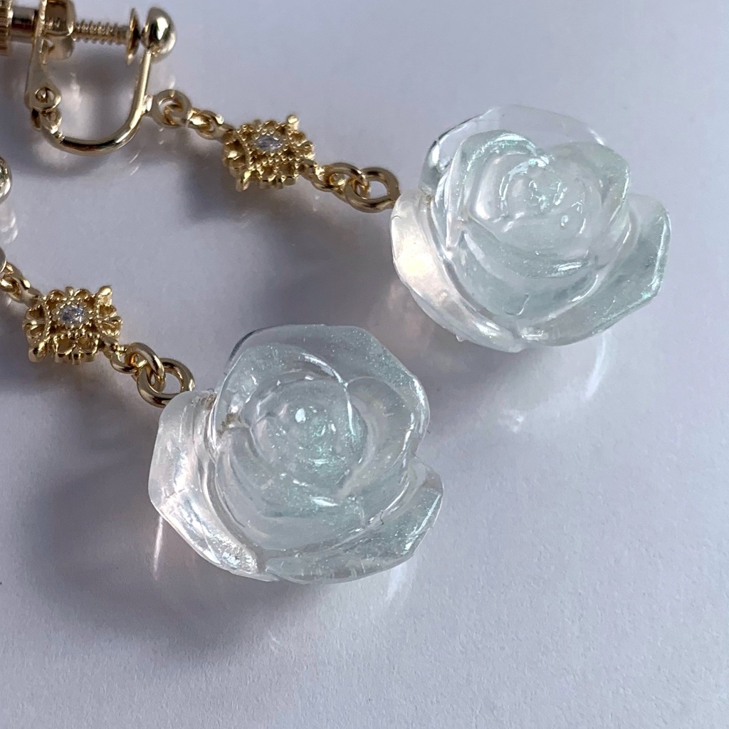 ホワイトローズ・クリスマスイヤリング・ピアス・ネックレス