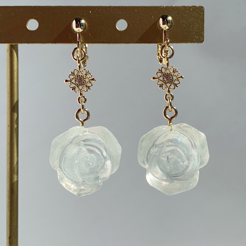 ホワイトローズ・クリスマスイヤリング・ピアス・ネックレス