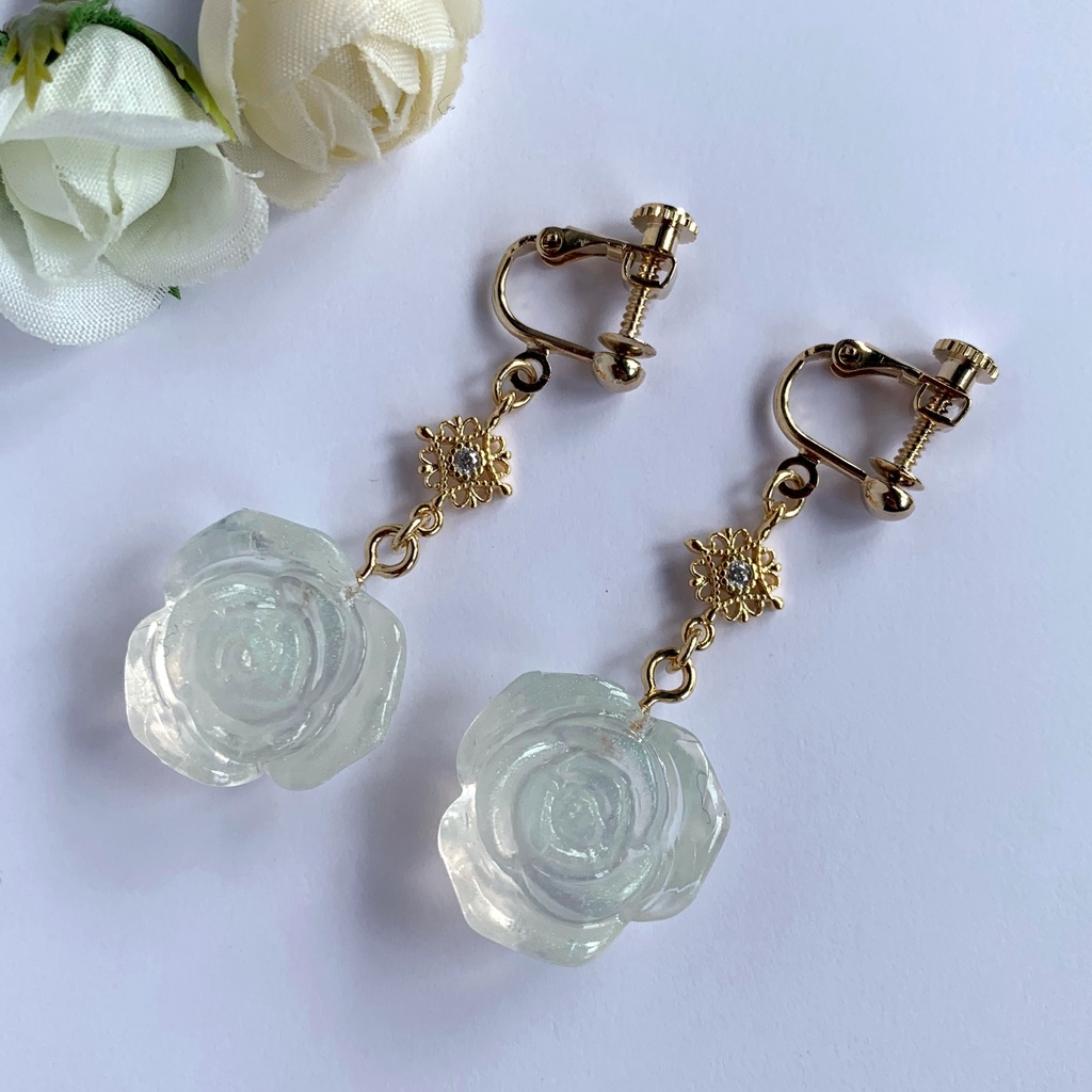 ホワイトローズ・クリスマスイヤリング・ピアス・ネックレス