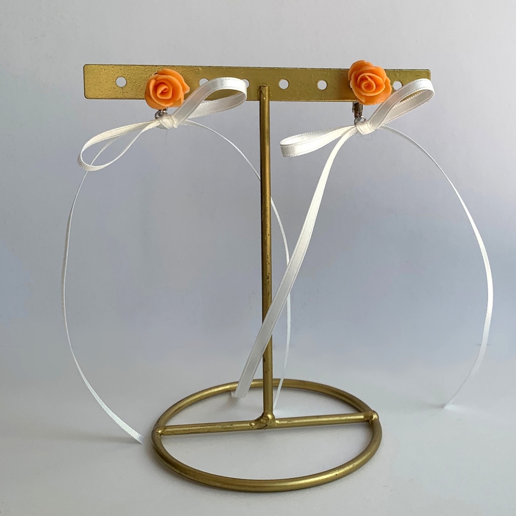 笑顔の薔薇ロングリボンアクセサリー