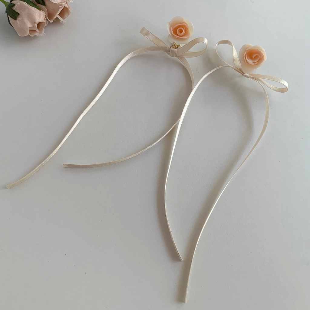 喜びの薔薇ロングリボンアクセサリー