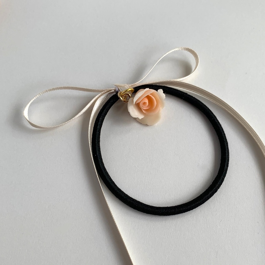 喜びの薔薇ロングリボンアクセサリー