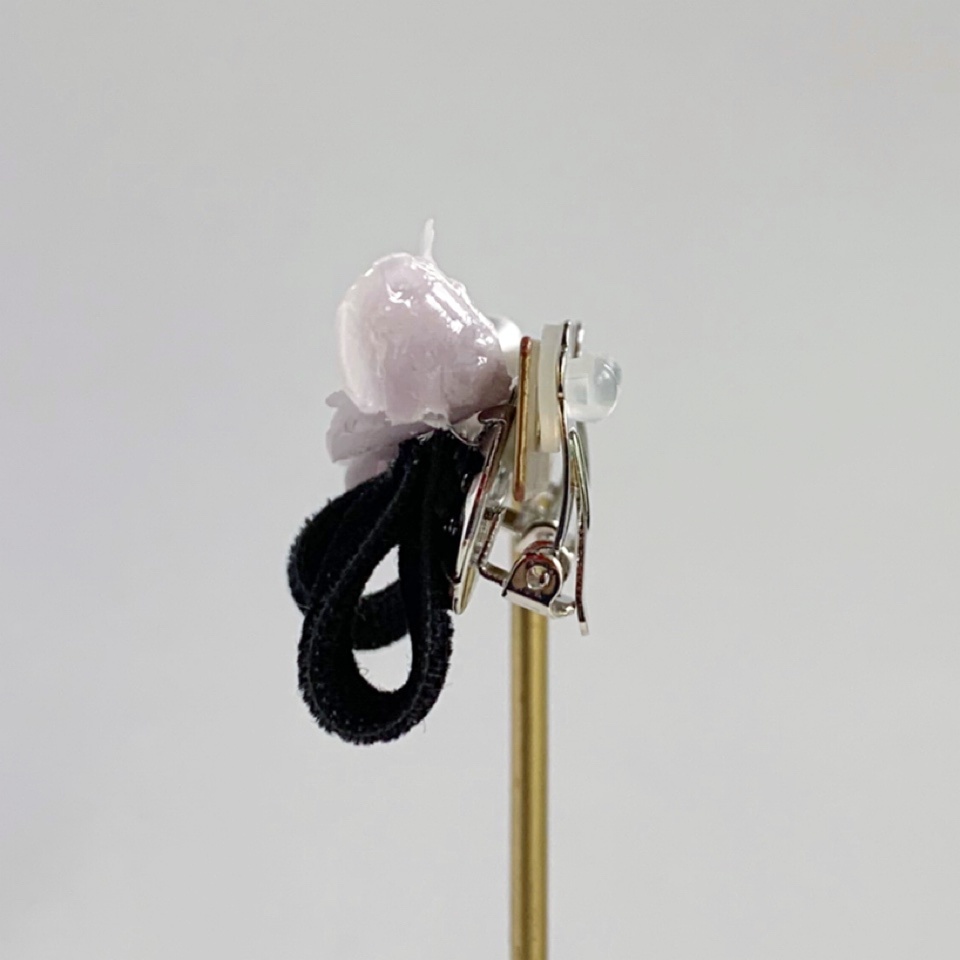 薔薇とベロアリボンのイヤリング・ピアス