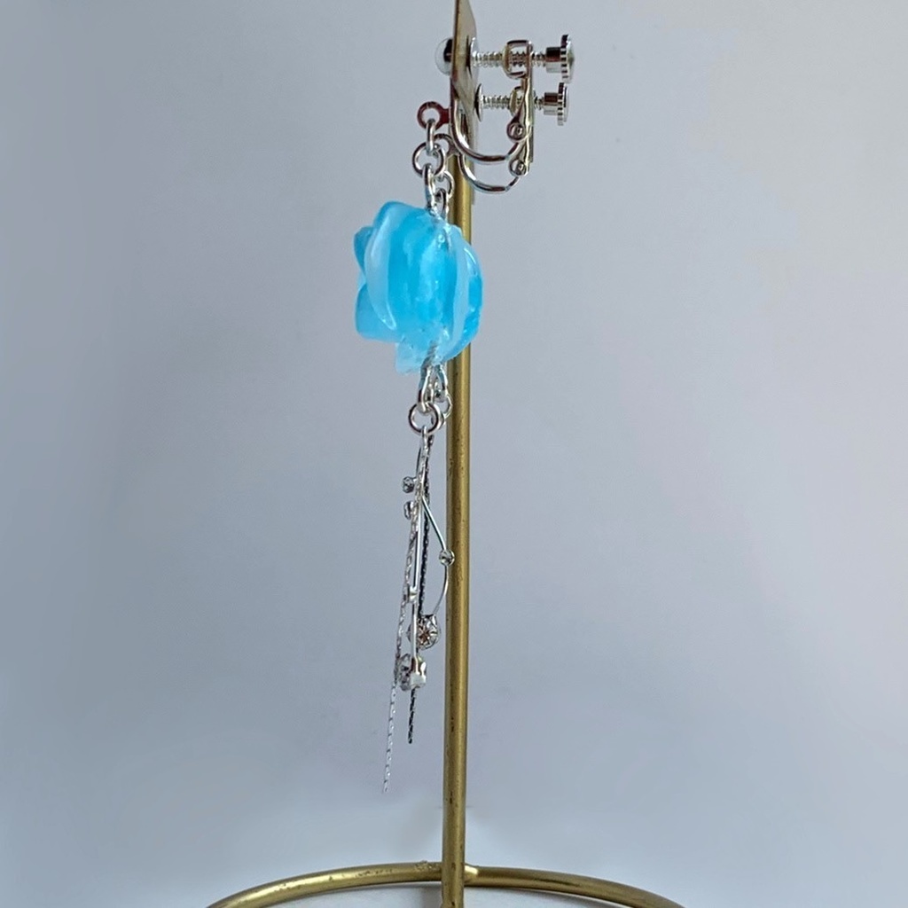 薔薇の風鈴 イヤリング・ピアス