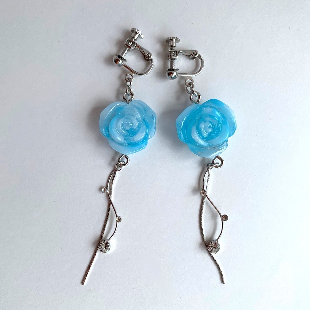 薔薇の風鈴 イヤリング・ピアス