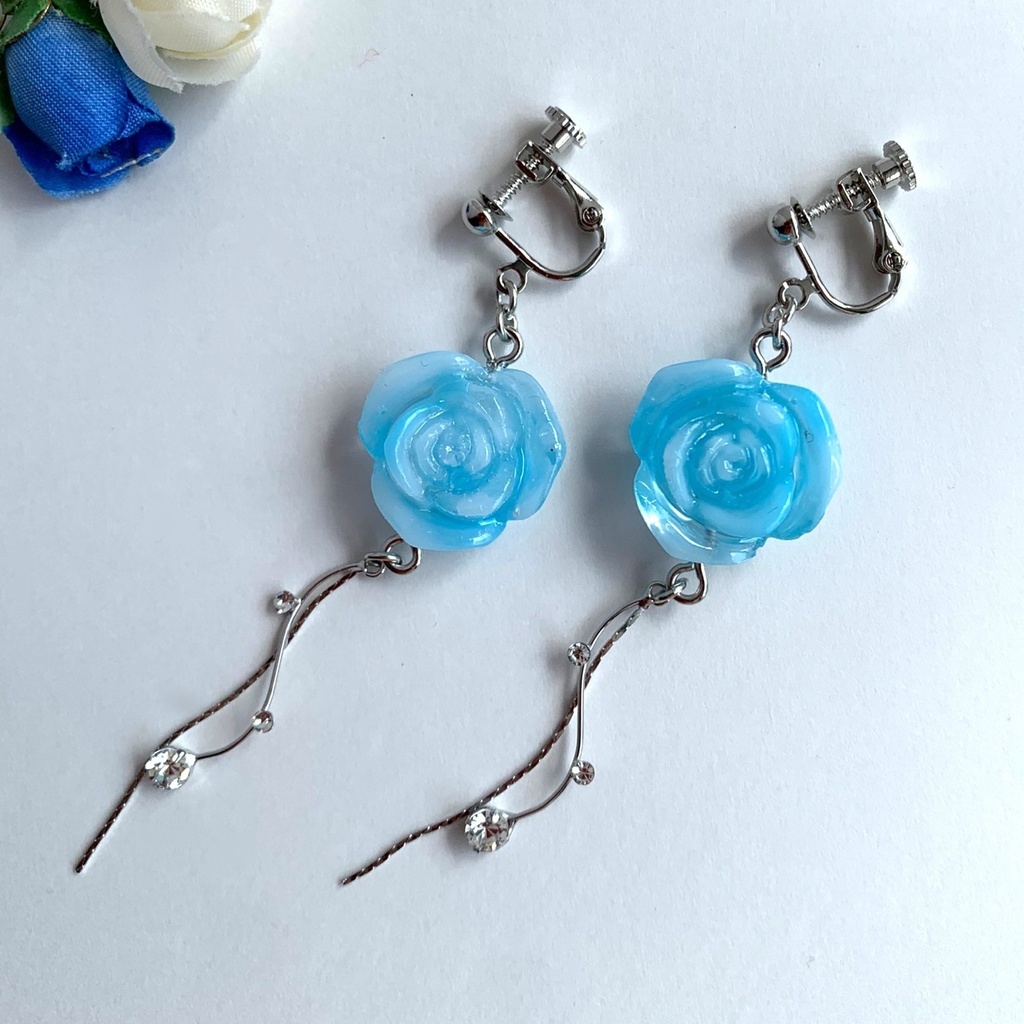薔薇の風鈴　イヤリング・ピアス