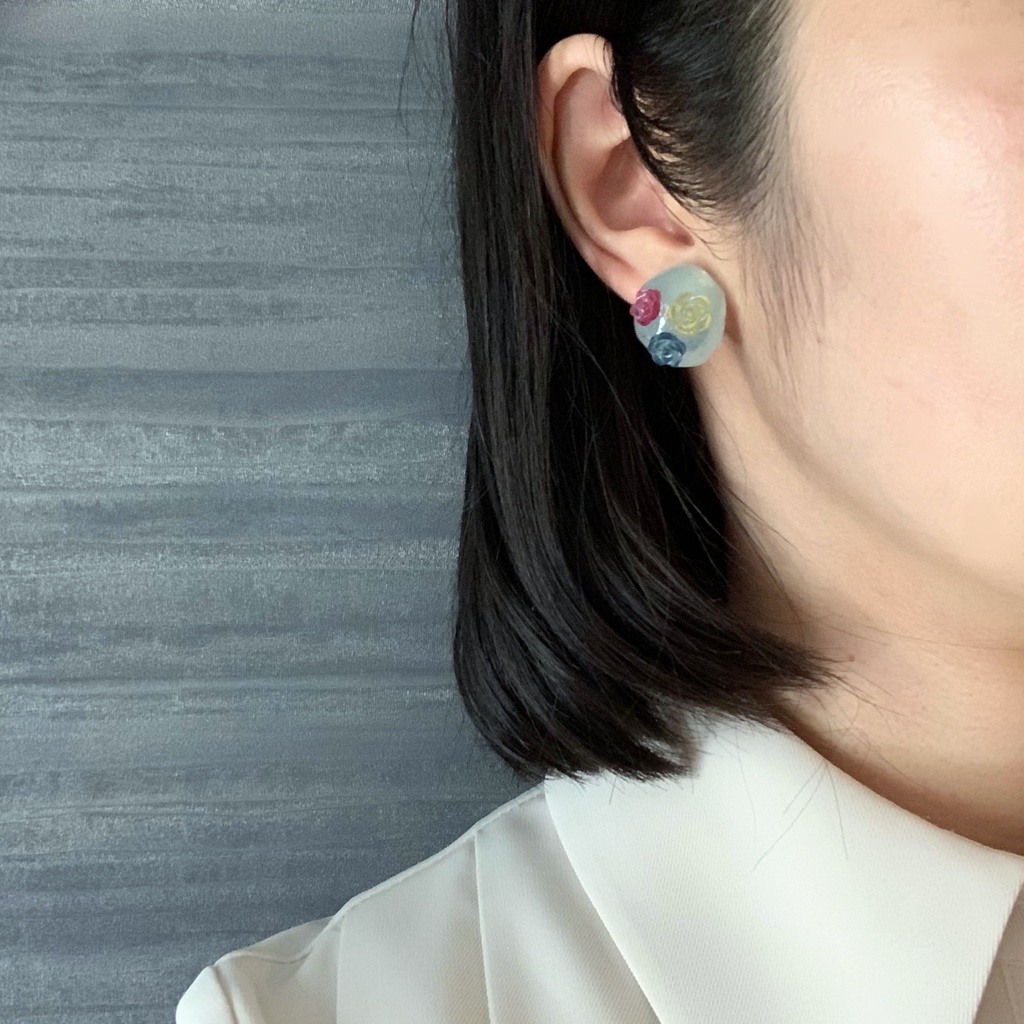 薔薇手水のイヤリング・ピアス