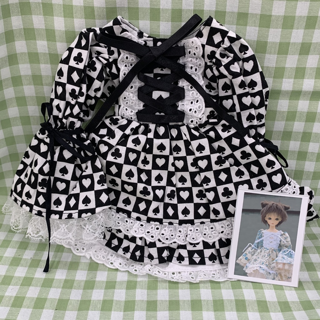 バッスルドレス