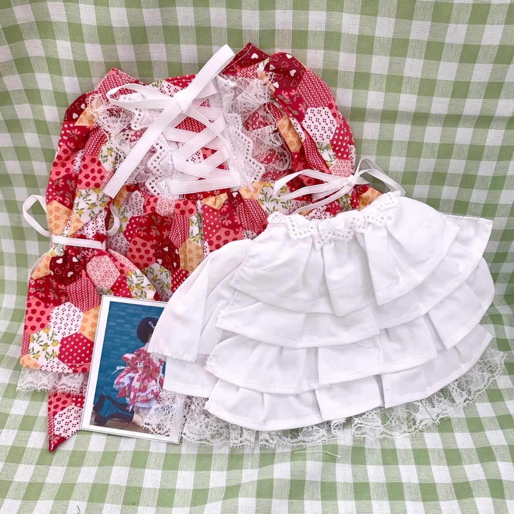 バッスルドレス