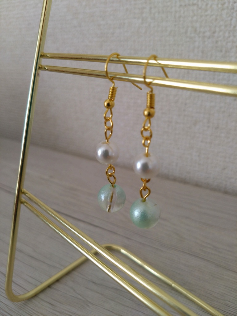 膝丸 ピアス