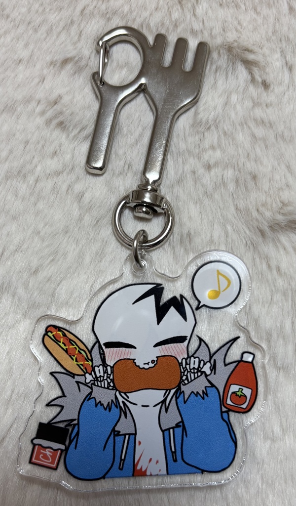 ⚠️作成ミスにより小さくしてしまいましたので値引きしてます⚠️「5cm」継続組ソロ両面アクキー「リボン結びマーダー」「食いしん坊ホラー」「自撮りキラー」