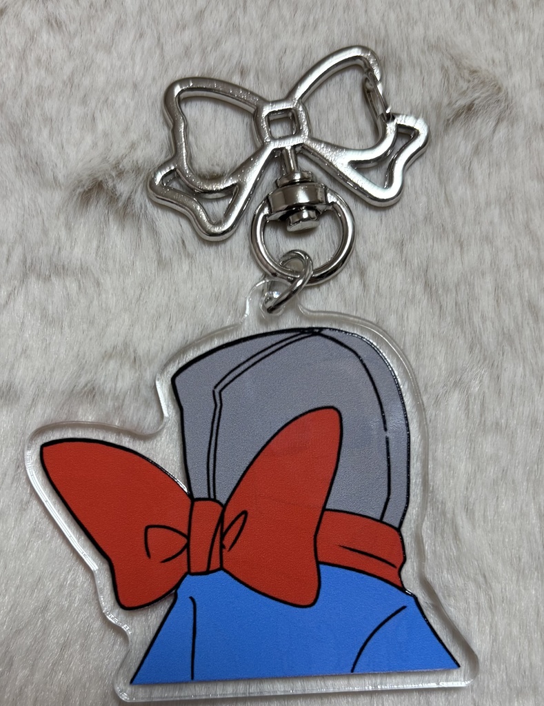 ⚠️作成ミスにより小さくしてしまいましたので値引きしてます⚠️「5cm」継続組ソロ両面アクキー「リボン結びマーダー」「食いしん坊ホラー」「自撮りキラー」