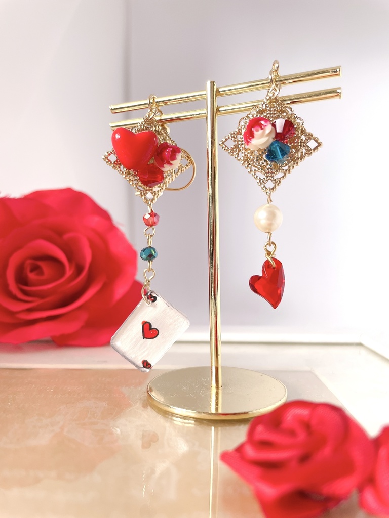 9/11販売開始♡♤アシメトランプピアス(イヤリング)