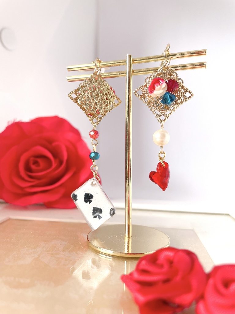 9/11販売開始♡♤アシメトランプピアス(イヤリング)