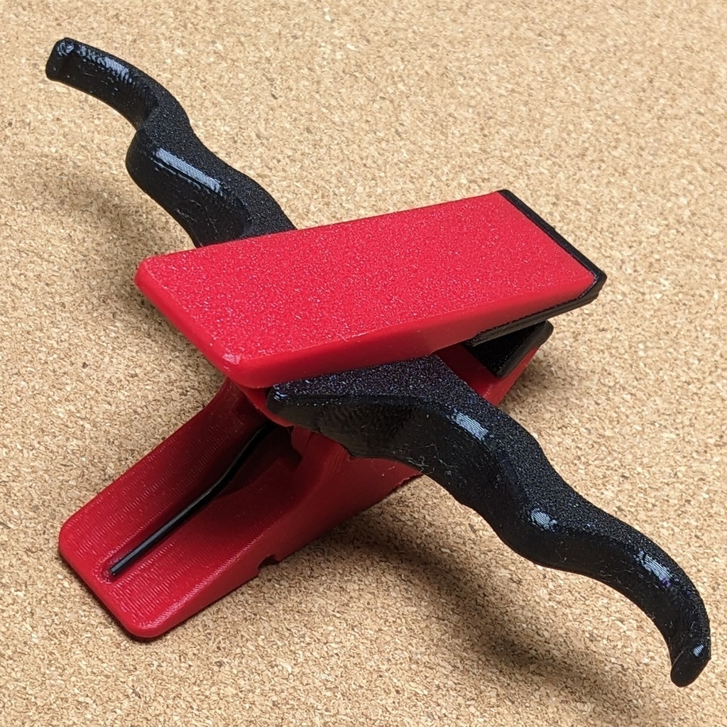 クリップ固定式 ビリヤード キューホルダー（キューラック）