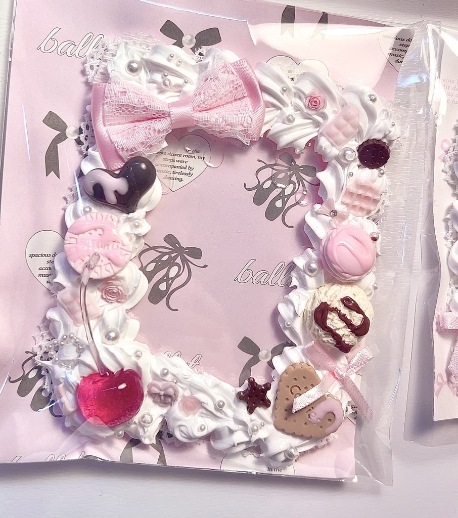 Cherry Chocolat トレカケース  🍫🎀