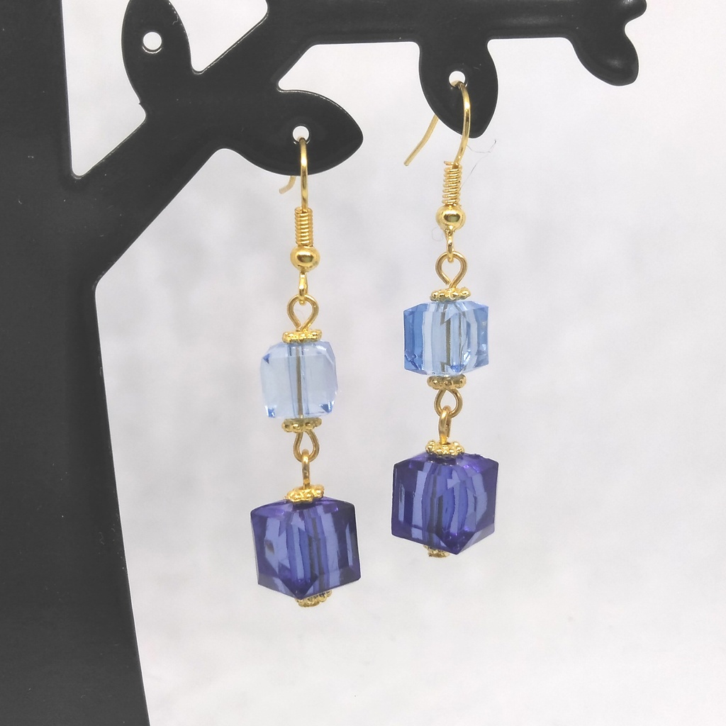 イグニハイド　イメージピアス