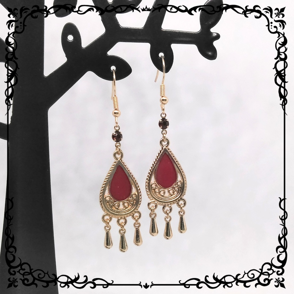 カリム　イメージピアス/イヤリング
