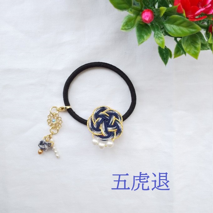 刀剣男士の梅結びのヘアゴムとチャーム