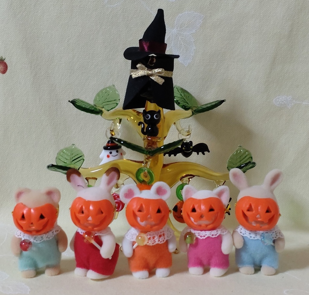 とっぷ隊(シルバニア赤ちゃん部隊)オススメ❗️ 『Trick or Treatセット』と単品小物