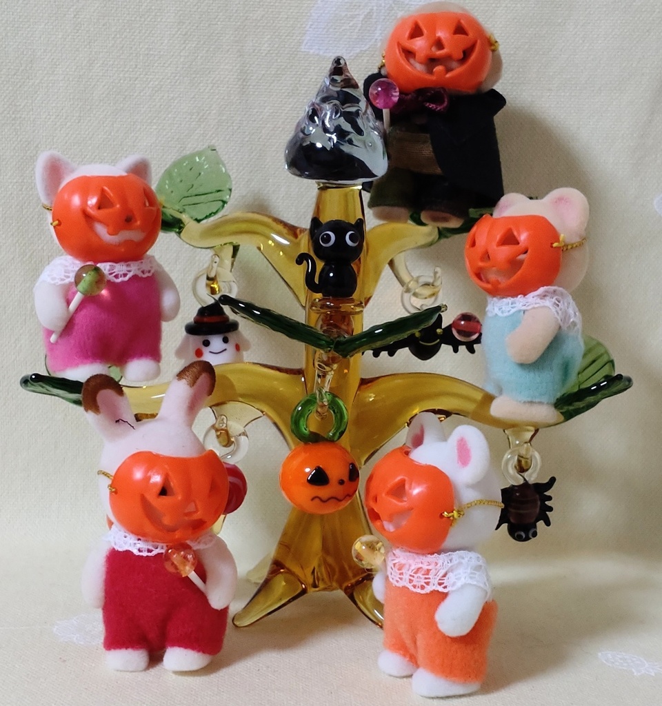 とっぷ隊(シルバニア赤ちゃん部隊)オススメ❗️ 『Trick or Treatセット』と単品小物