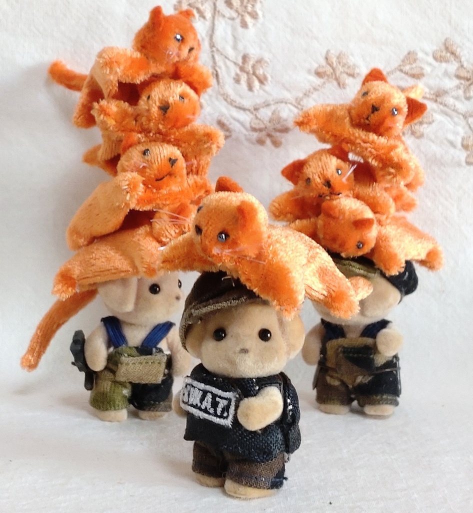 『ねこかぶり』(「猫をかぶる」体現アイテム)