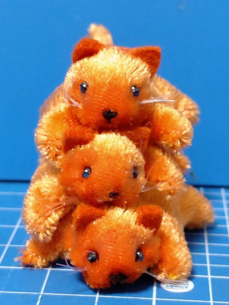 『ねこかぶり』(「猫をかぶる」体現アイテム)