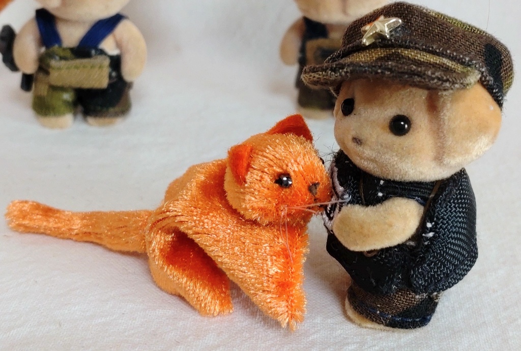 『ねこかぶり』(「猫をかぶる」体現アイテム)