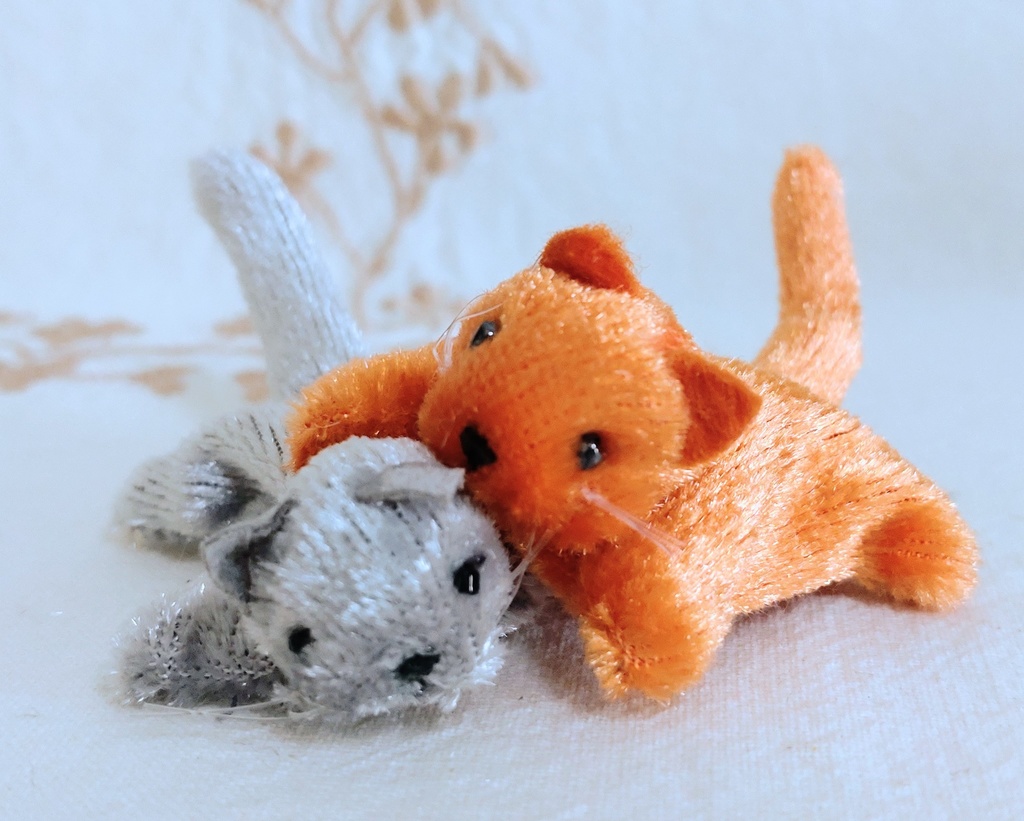 『ねこかぶり』(「猫をかぶる」体現アイテム)