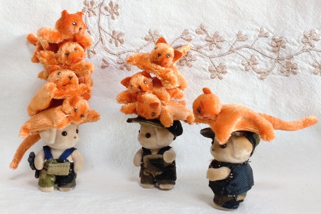 『ねこかぶり』(「猫をかぶる」体現アイテム)