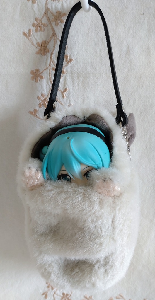 【made in rabbit field】ねんどろいどどーるサイズ&オビツろいど対応『きゃりぐるみ』🐾本革製ストラップ付