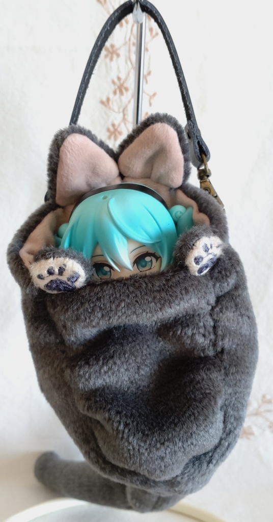 【made in rabbit field】ねんどろいどどーるサイズ&オビツろいど対応『きゃりぐるみ』🐾本革製ストラップ付