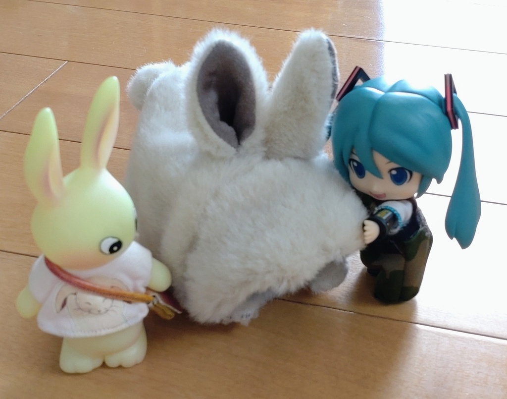 【made in rabbit field】ねんどろいどどーるサイズ&オビツろいど対応『きゃりぐるみ』🐾本革製ストラップ付