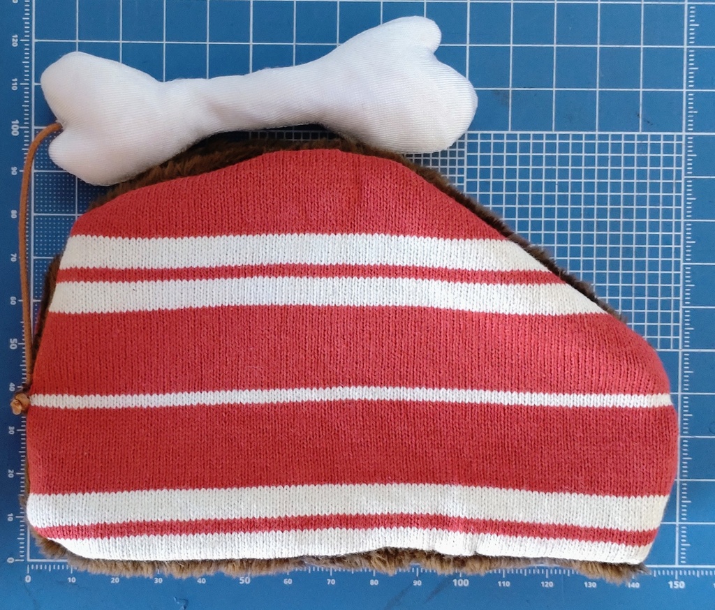 アフターイベント特価❗️【made in rabbit field】ねんどろ&ねんどーる小物❋ねんねこステーキ/リバーシブル仕様ホネまくら付