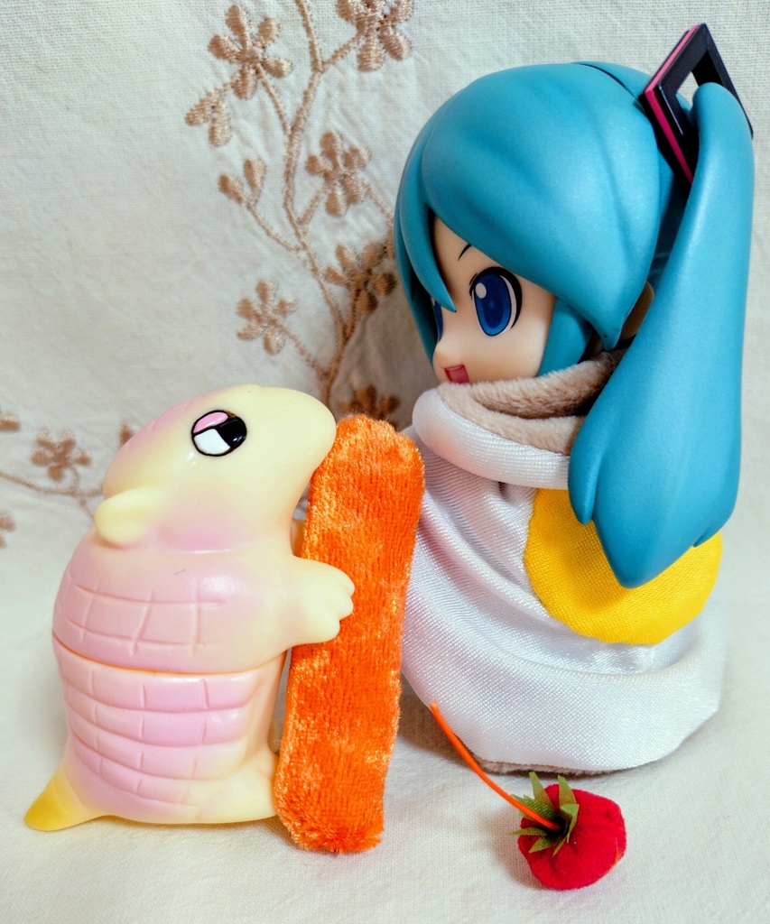 ねんどろ&ねんどーる小物『ねんねこ月見サンド』